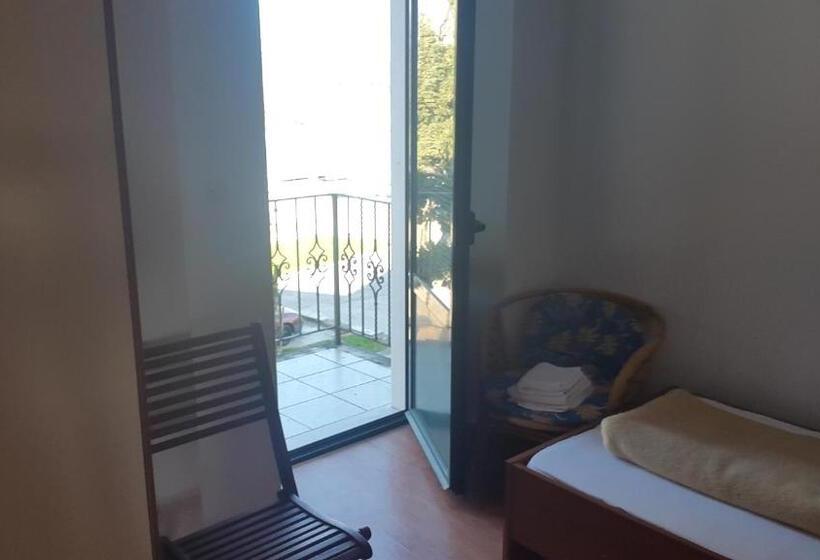 פנסיון Guest House Fosa