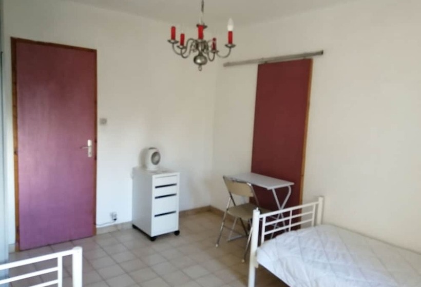 פנסיון L Imparfaite