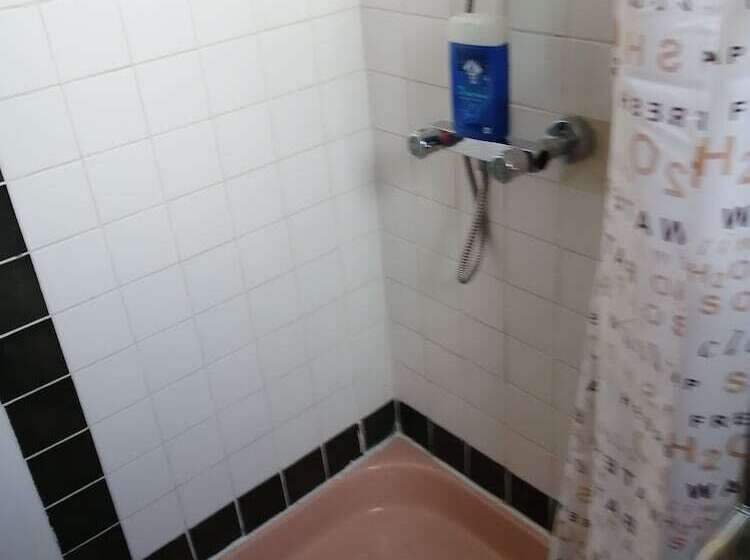 פנסיון L Imparfaite