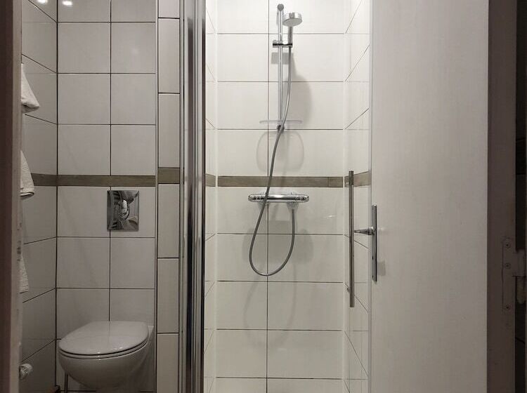 بنسيون La Jonquière