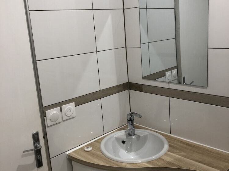 بنسيون La Jonquière