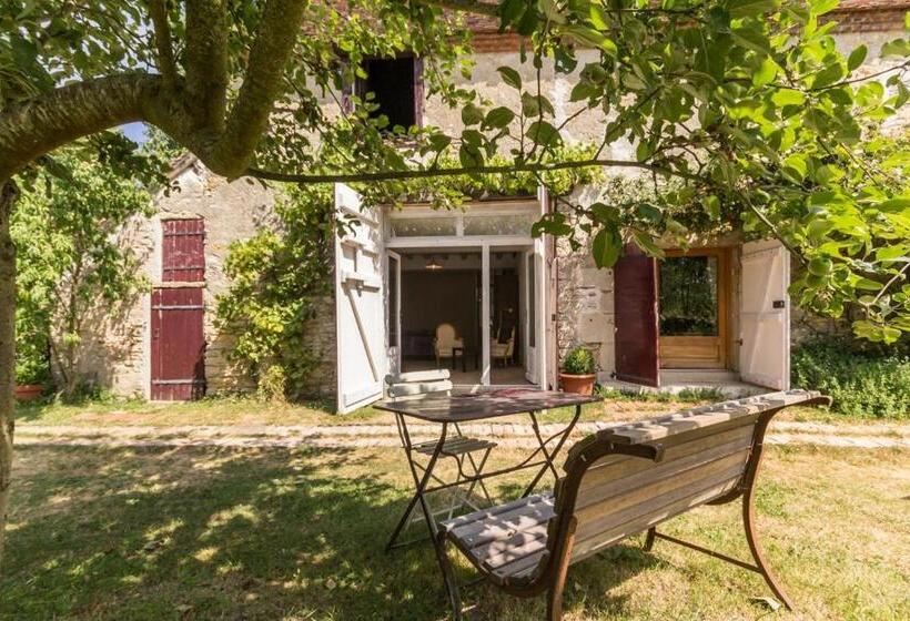 Пансион La Thibaude Livry