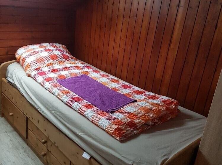 Пансион Monteurzimmer Aks