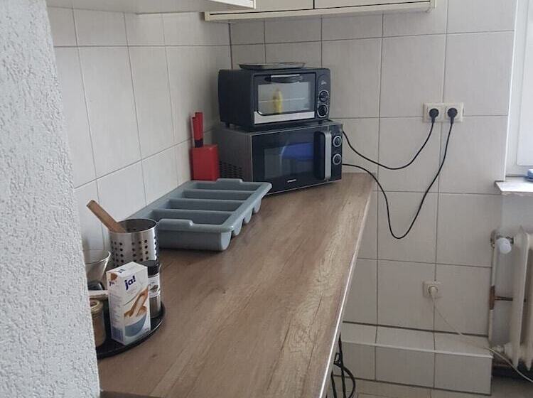 Пансион Monteurzimmer Aks