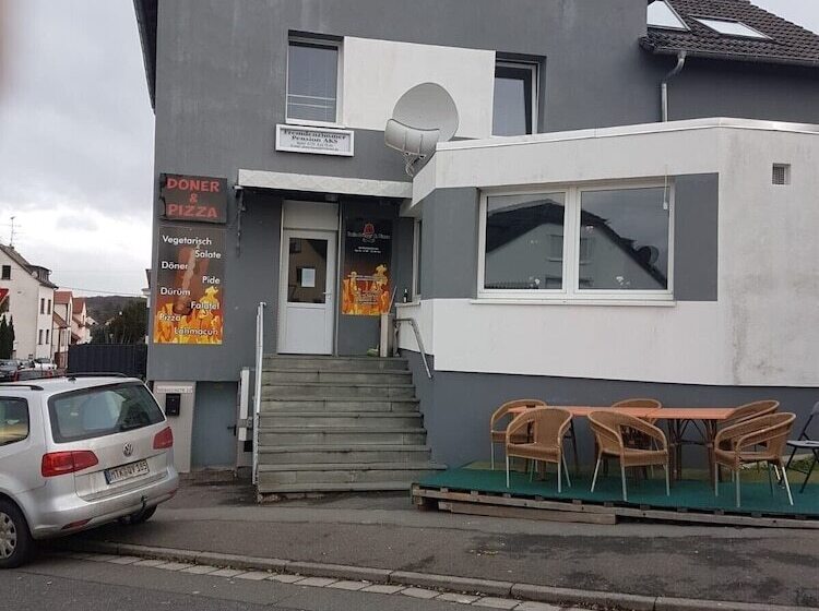 Пансион Monteurzimmer Aks