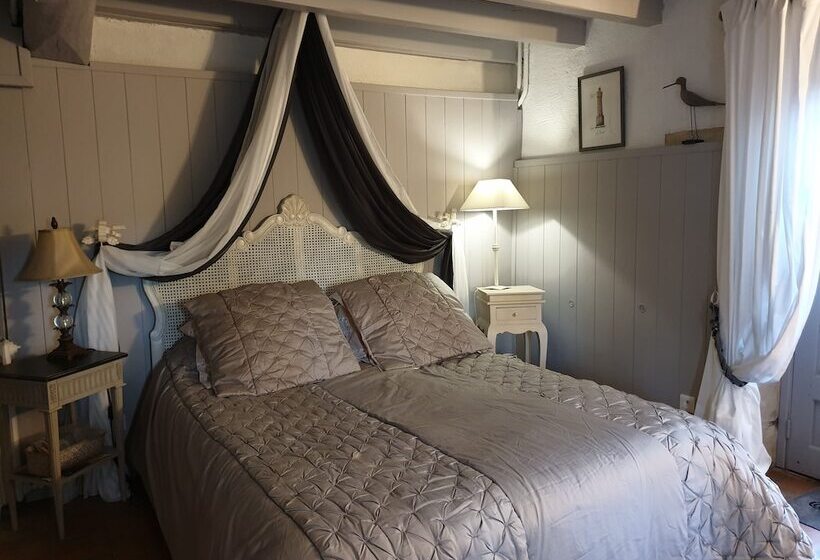 ペンション Moulin Rouhaud