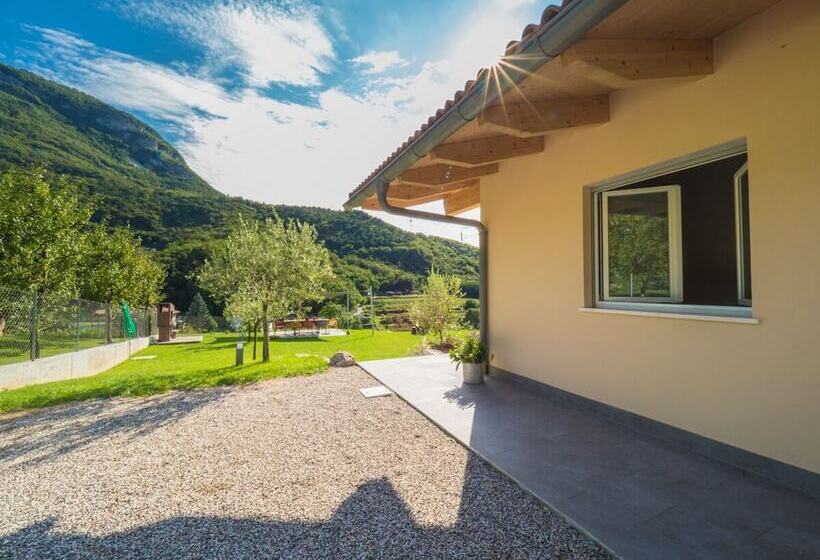 إقامة La Gazza Ladra Apartments