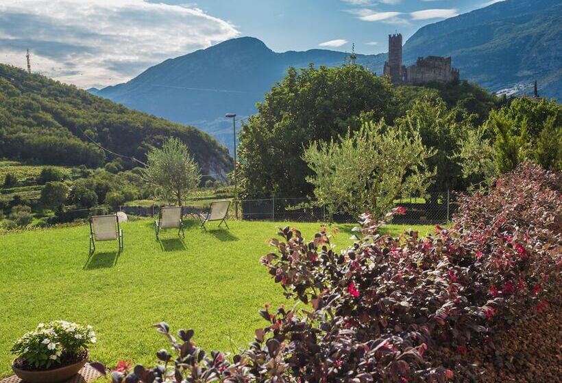 إقامة La Gazza Ladra Apartments