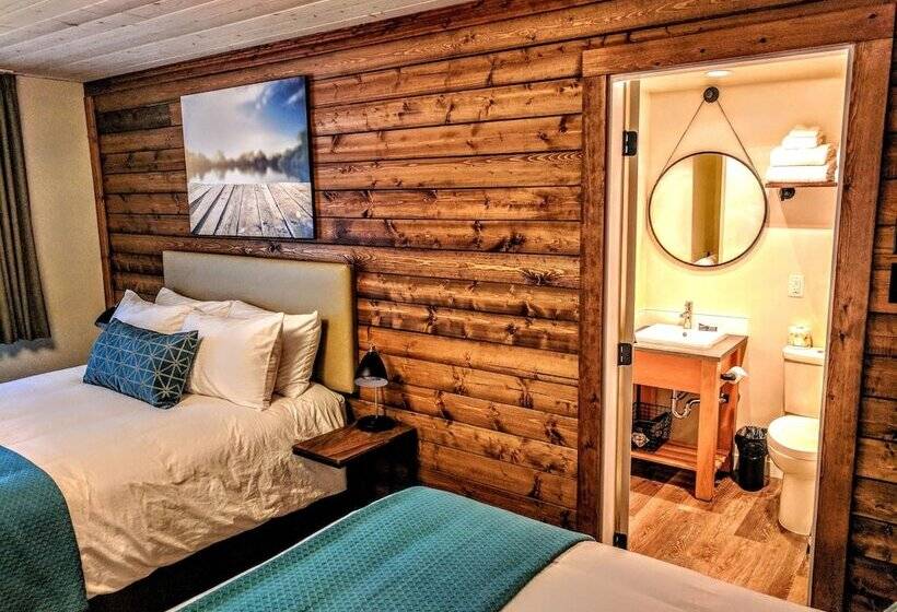 Riverside Inn