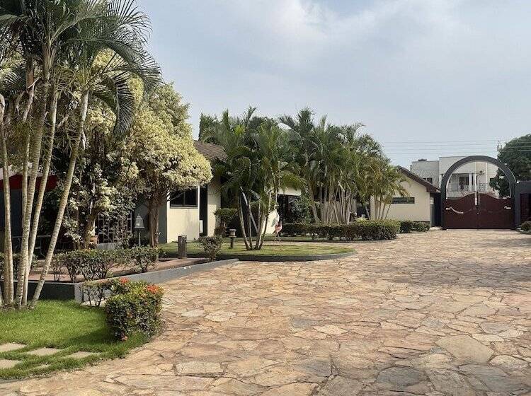 Traveller's Palm Court