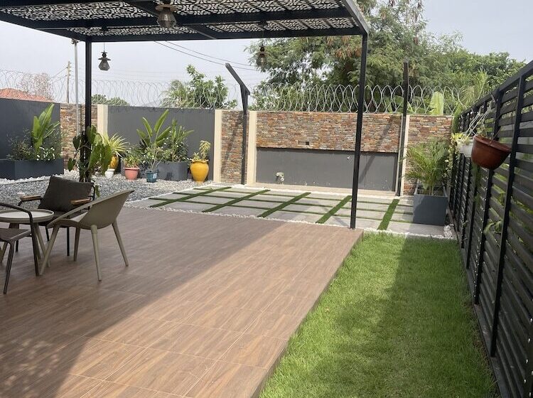 Traveller's Palm Court