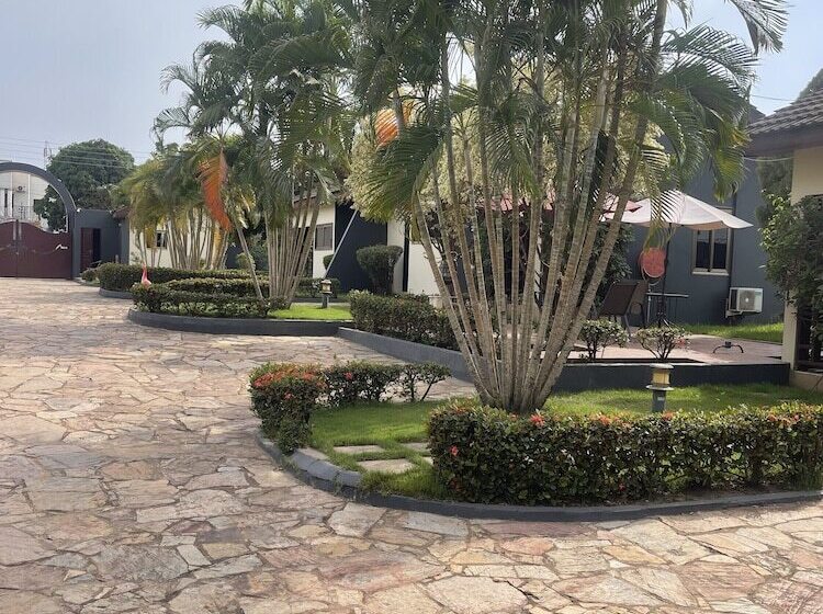 Traveller's Palm Court