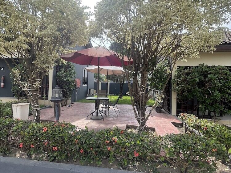 Traveller's Palm Court