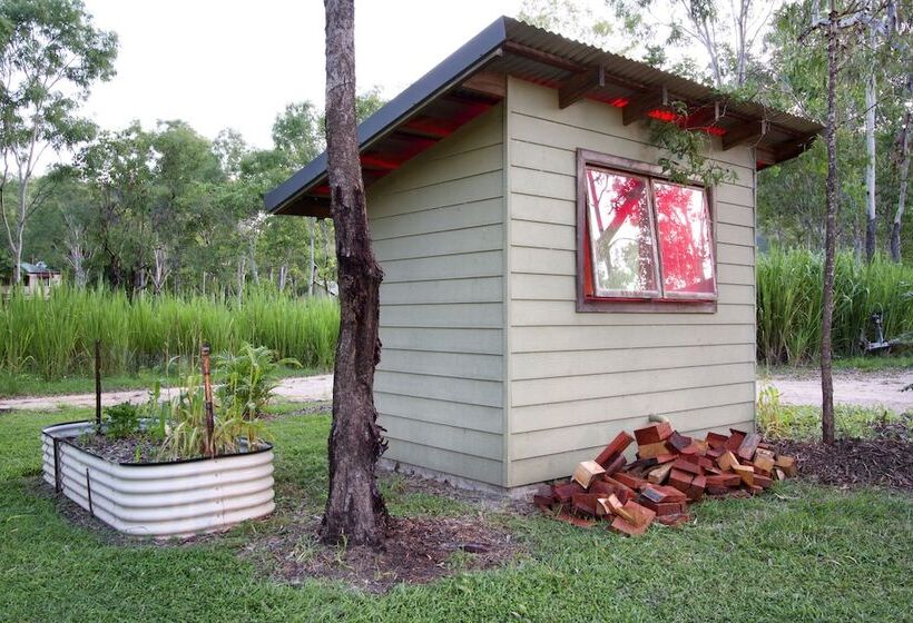 Airlie Beach Eco Cabins   Adults Only