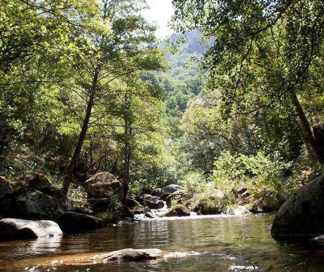 Albergue A Fábrica Da Luz   Hostel