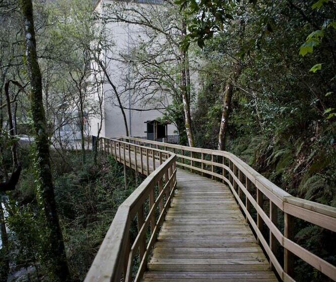 Albergue A Fábrica Da Luz   Hostel