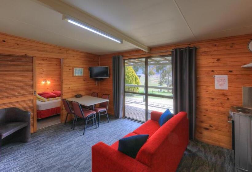 Anglers Reach Lakeside Village