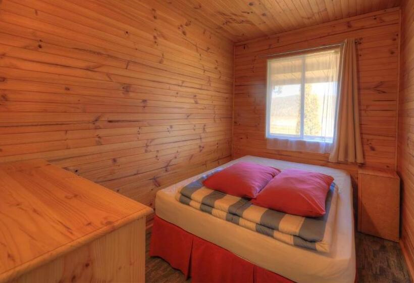 Anglers Reach Lakeside Village