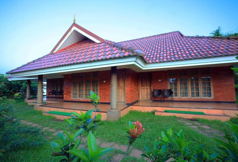 Arayal Resorts: A Unit Of Sharoy Resort, Wayanad