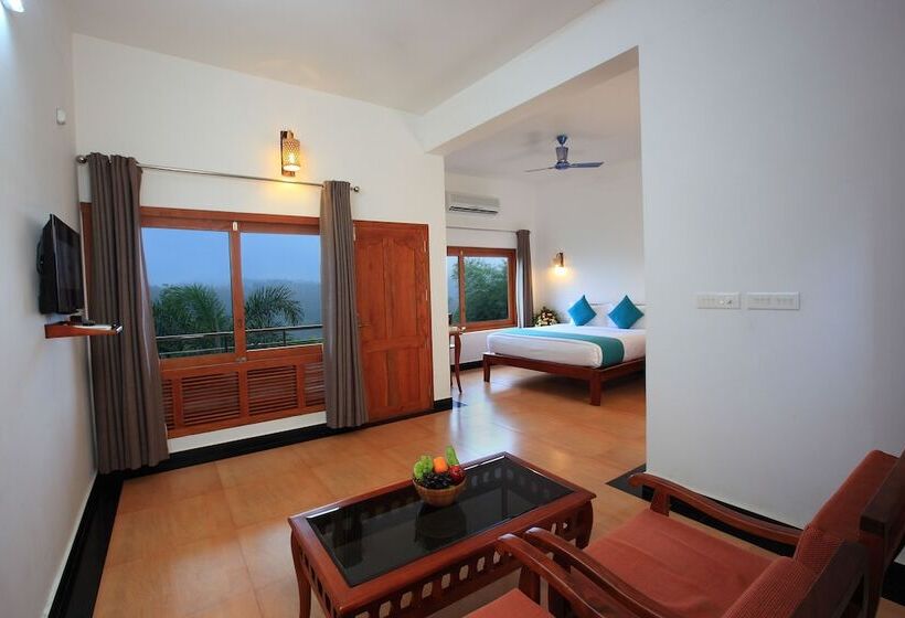 Arayal Resorts: A Unit Of Sharoy Resort, Wayanad
