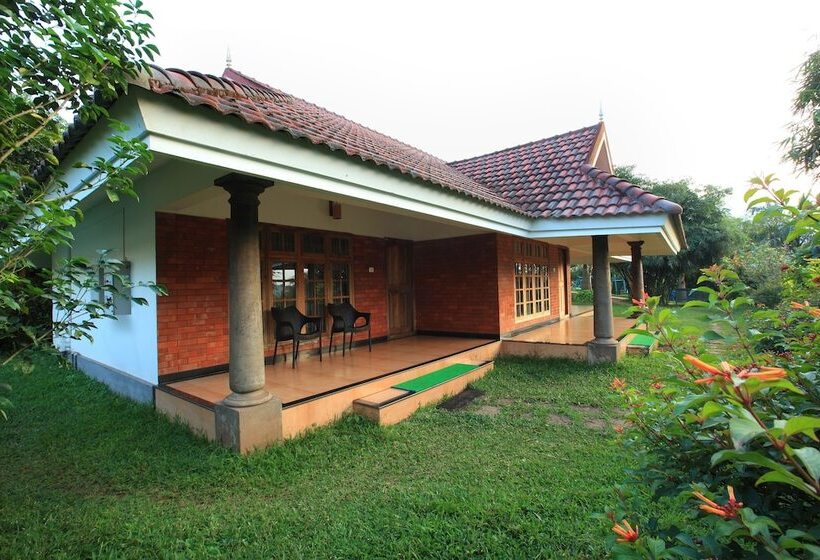 Arayal Resorts: A Unit Of Sharoy Resort, Wayanad