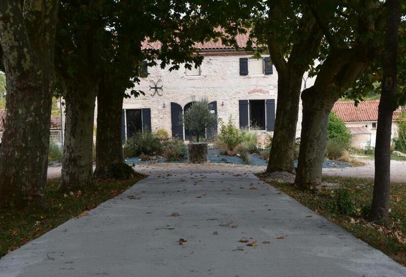 مبيت وإفطار Domaine De Calbiac