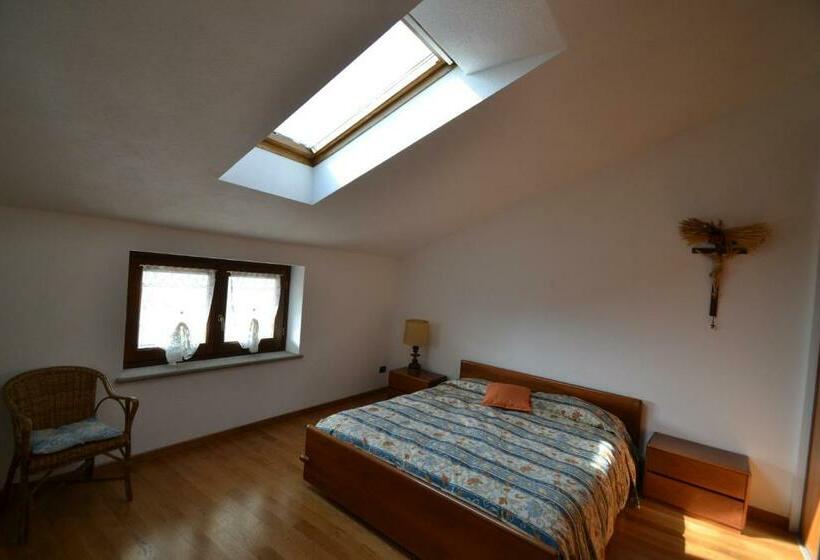 ベッドアンドブレックファースト L Cumbalot