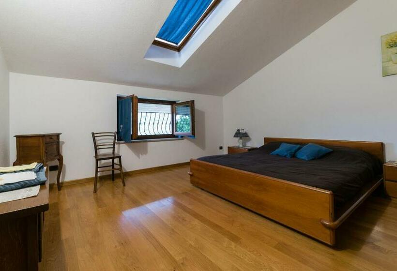 ベッドアンドブレックファースト L Cumbalot