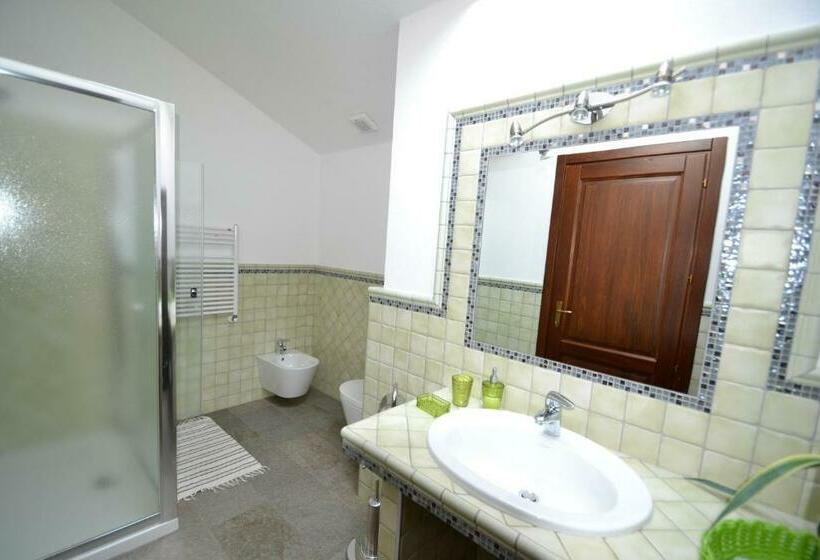 ベッドアンドブレックファースト L Cumbalot