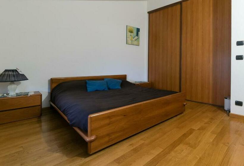 ベッドアンドブレックファースト L Cumbalot