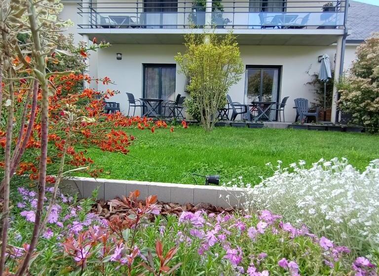 Le Balcon Des Cimes B&b