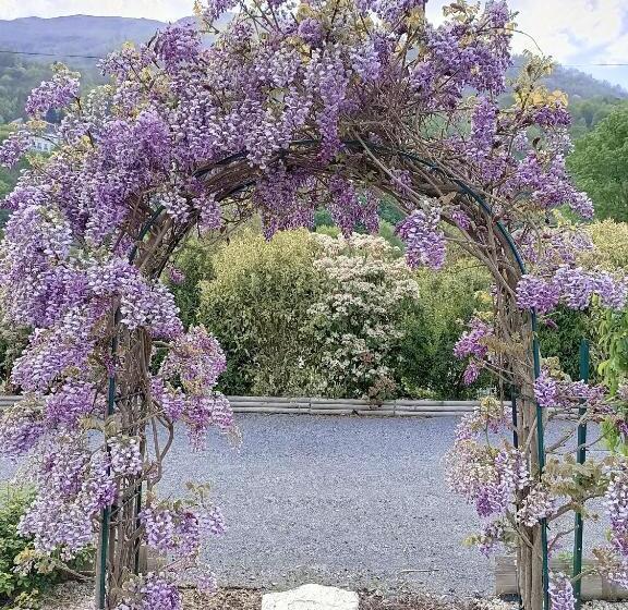 Le Balcon Des Cimes B&b