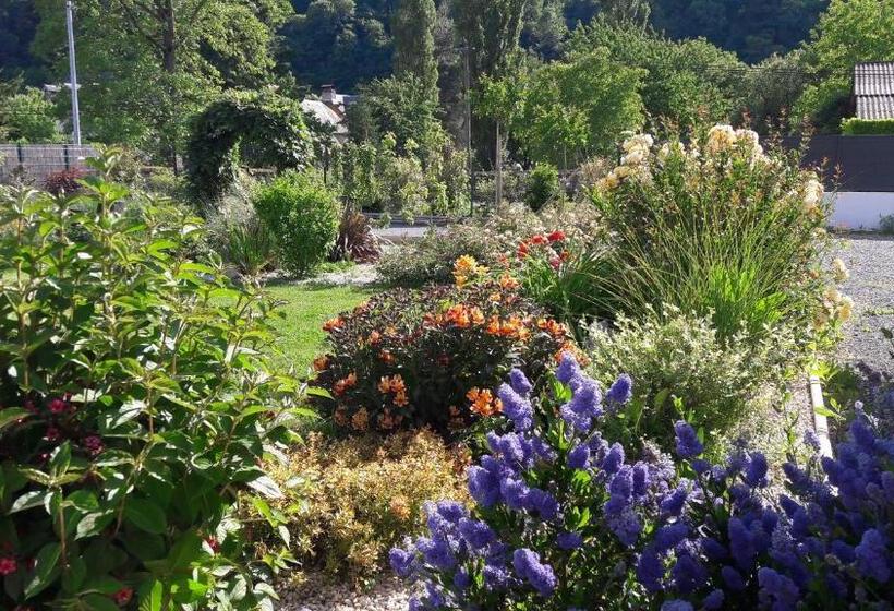 Le Balcon Des Cimes B&b