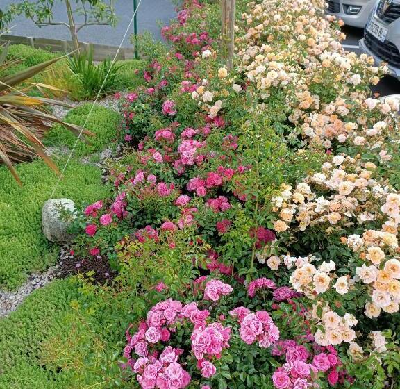 Le Balcon Des Cimes B&b