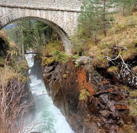 Le Balcon Des Cimes B&b