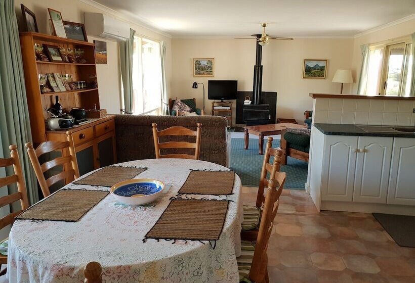 Bed and Breakfast Taralee Orchards