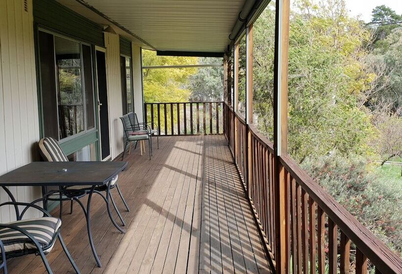 Bed and Breakfast Taralee Orchards