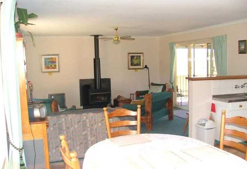 Bed and Breakfast Taralee Orchards