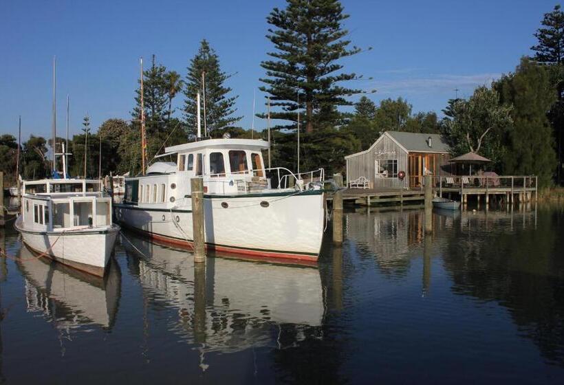 Boathouse  Birks River Retreat