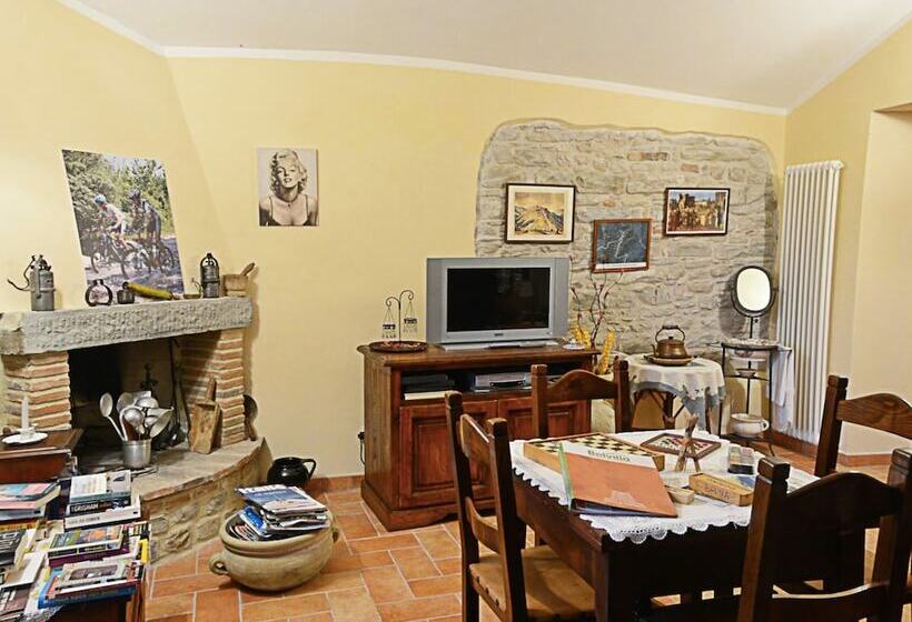 Country Cottage In Marche With Swimming Pool