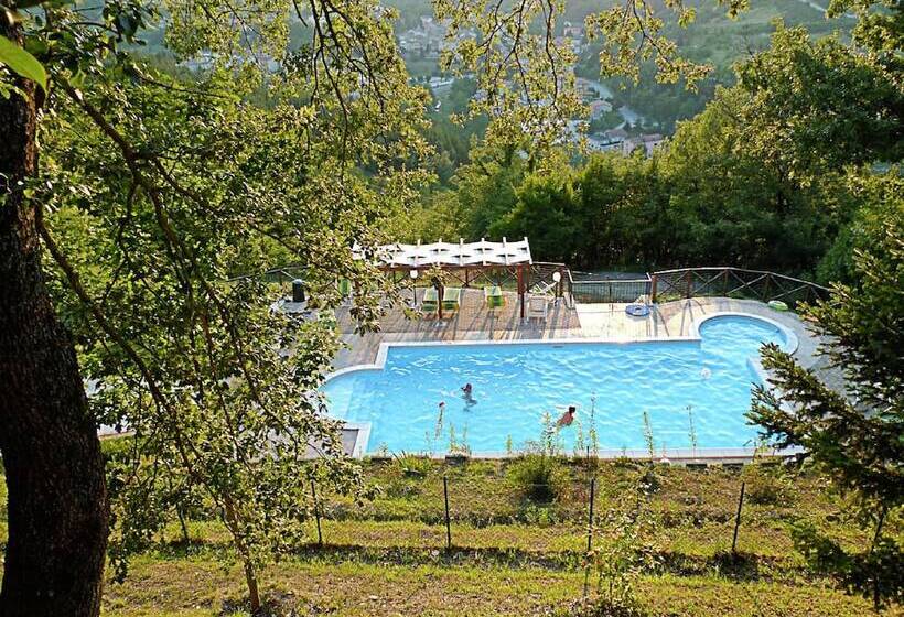 Country Cottage In Marche With Swimming Pool