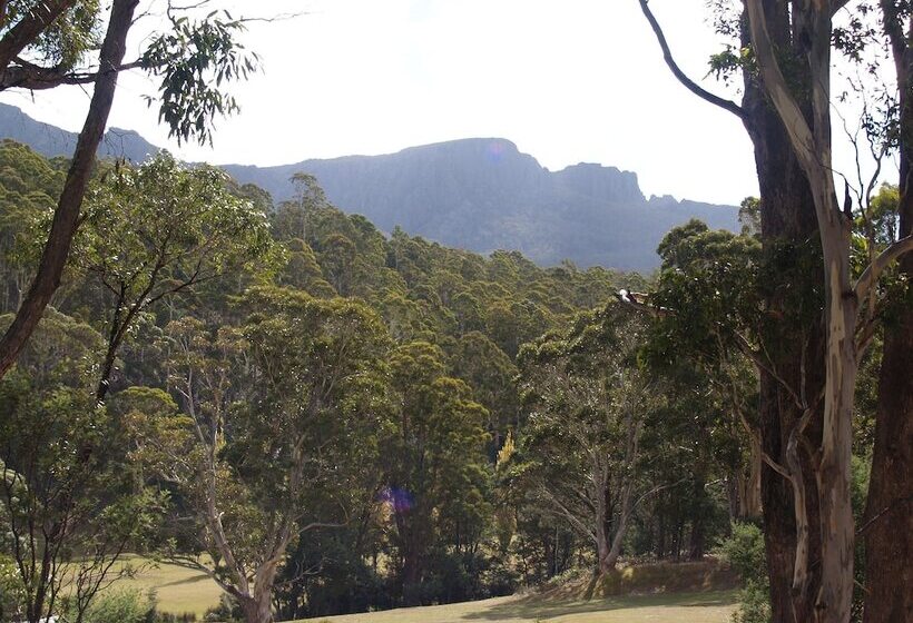Craggy Peaks Wilderness Cabins