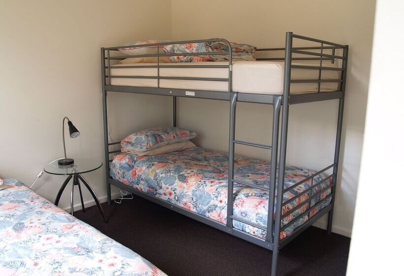 Craggy Peaks Wilderness Cabins