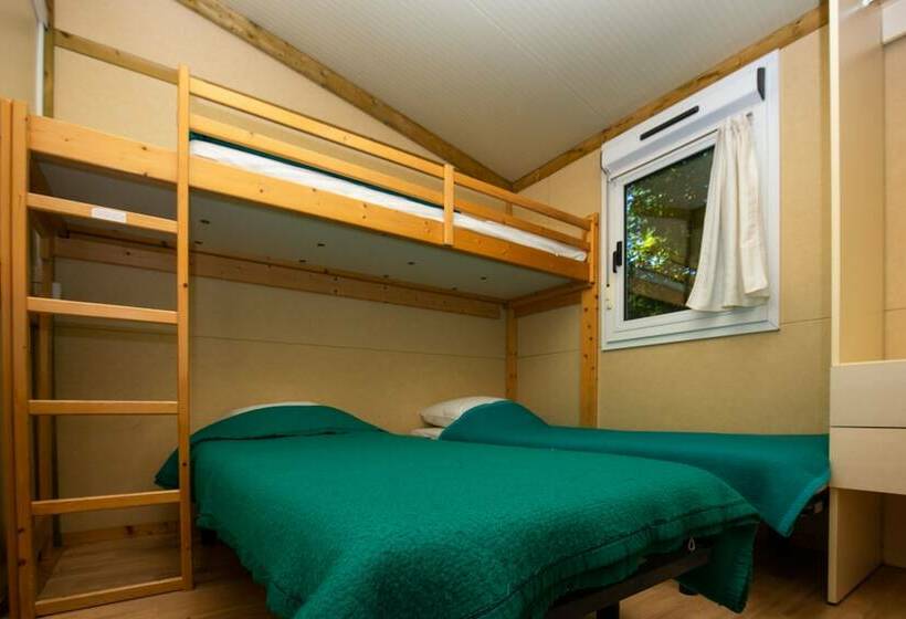 Domaine De Combelles Vacances