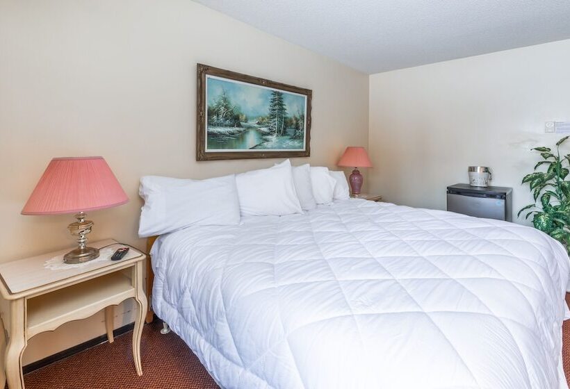 Englehart Motel