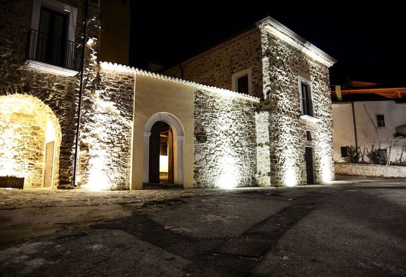 Хостел Palazzo Del Baglivo Cilento Hotel & Spa