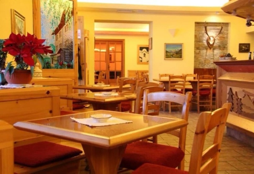 בית מלון כפרי Albergo Edelweiss   Larespa