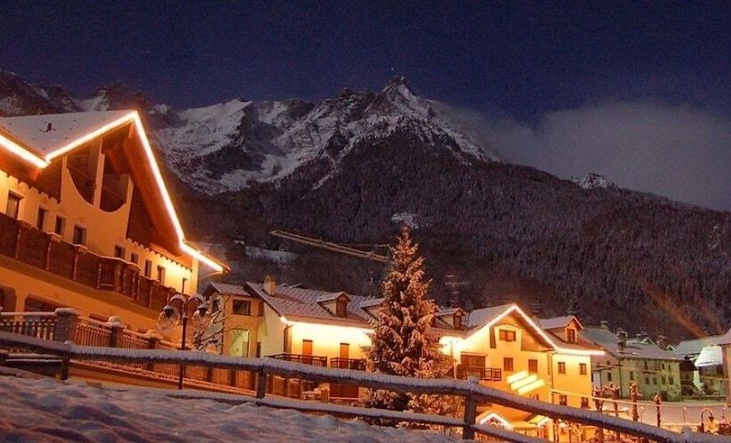 בית מלון כפרי Albergo Edelweiss   Larespa