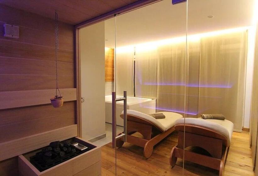 בית מלון כפרי Albergo Edelweiss   Larespa