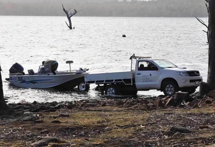 בית מלון כפרי Blue Lake Lodge